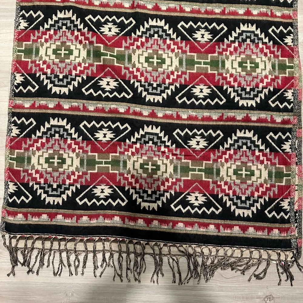 NWT.  Sacred Threads Red and Brown Lap Blanket. Geometric.  CL/GR09.  244 - Picture 2 of 4